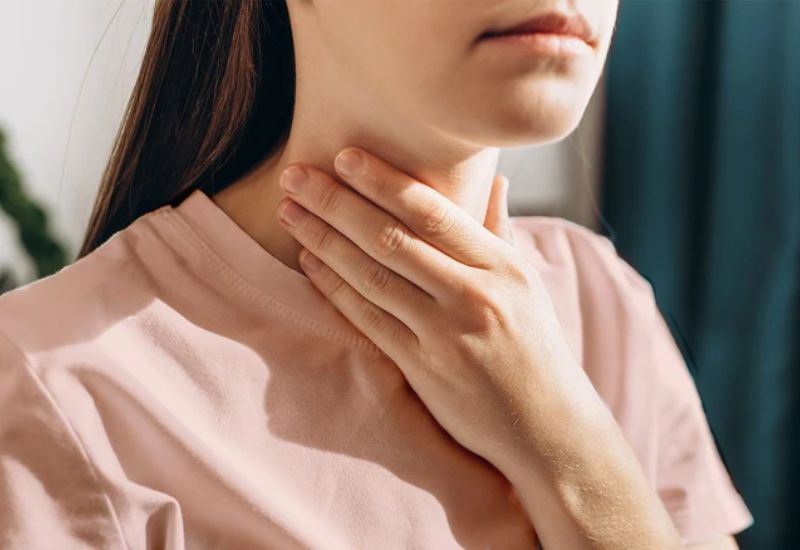 Khó nuốt rát họng