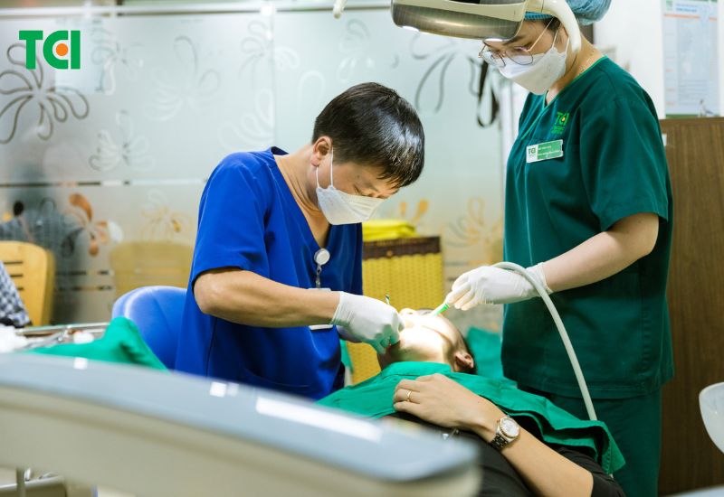 Thu Cúc TCI là địa chỉ uy tín được nhiều khách hàng tin tưởng trong điều trị sâu tủy răng.