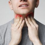 Triệu chứng khó nuốt: nguyên nhân, chẩn đoán và cách điều trị