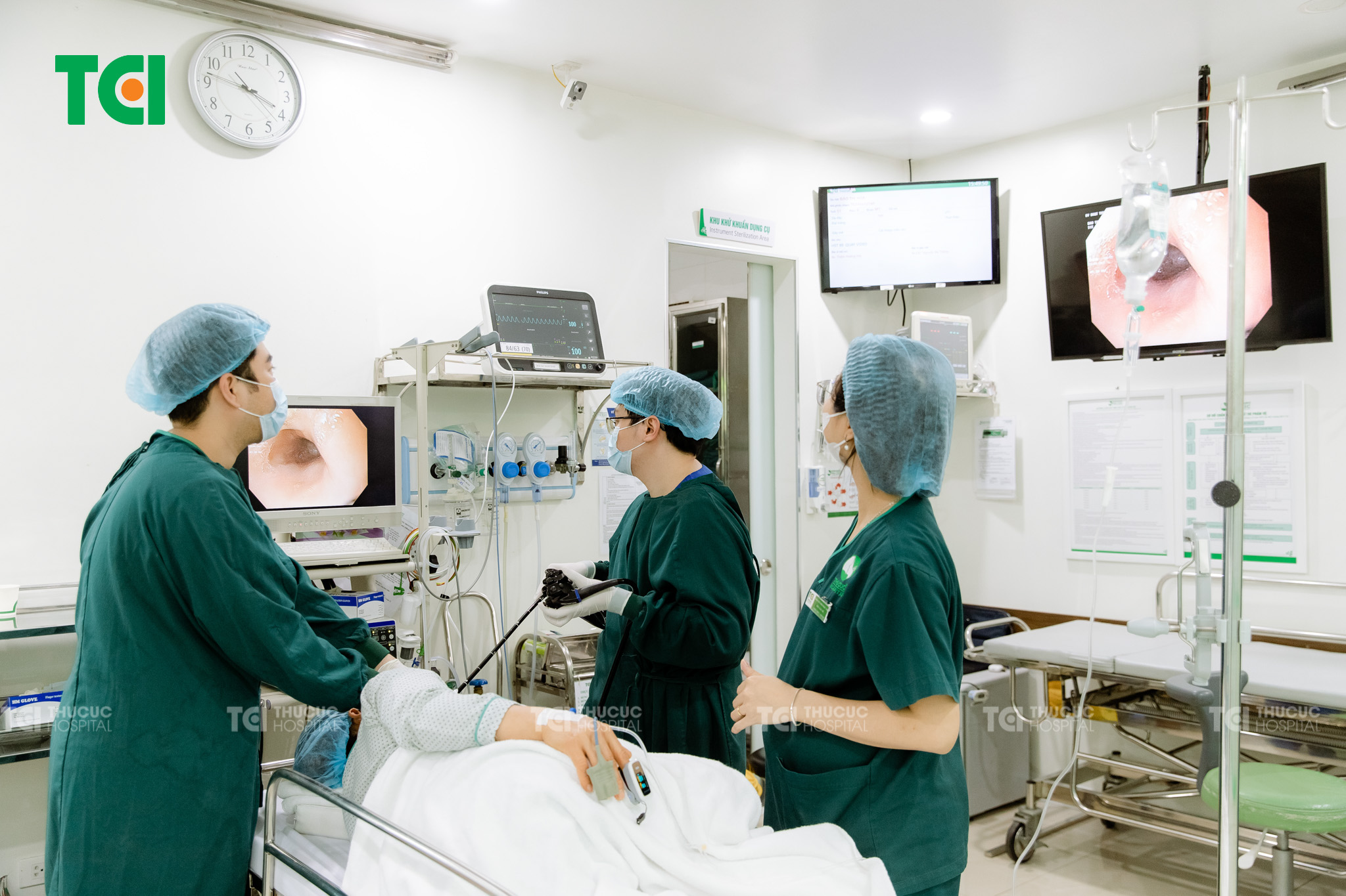 Nội soi dạ dày giúp chẩn đoán khi bị ợ hơi bất thường