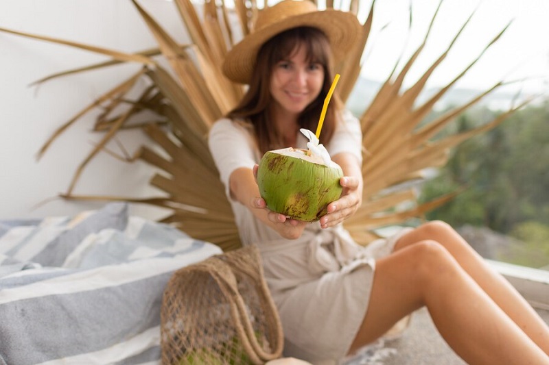 tác dụng của nước dừa với phụ nữ