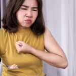 Cảm giác nuốt nghẹn ở ngực có thể cảnh báo bệnh lý