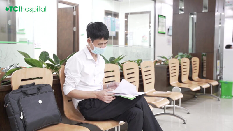 Cứu hai quả thận khỏi “bờ vực” suy thận từ biến chứng giãn nặng