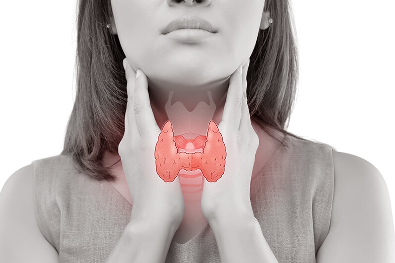 triệu chứng ung thư tuyến giáp ở nữ giới