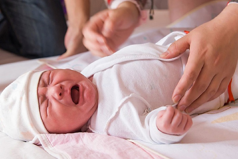 Biểu hiện lâm sàng đặc trưng của suy hô hấp cấp là tình trạng trẻ đột ngột xuất hiện khó thở nghiêm trọng