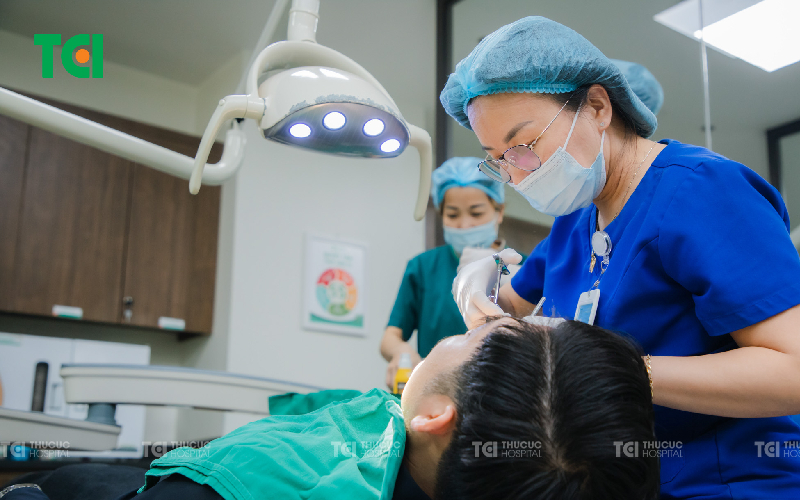 nhổ răng khôn số 8 có nguy hiểm không vậy