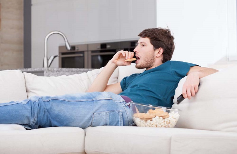 Những người không thường xuyên vận động có khả năng cao hơn bị K đại trực tràng