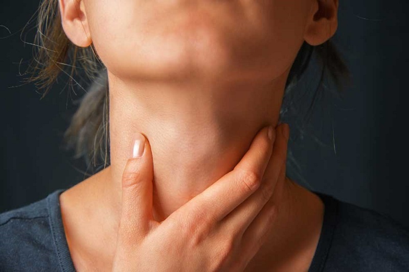 Cảm giác nuốt vướng ở cổ khá phổ biến.