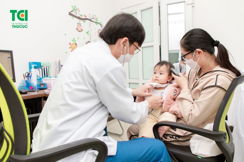 trẻ sơ sinh được tiêm vacxin gì