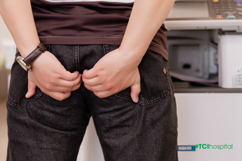 Chế độ dinh dưỡng là một trong những yếu tố gây tăng nguy cơ mắc trĩ (Ảnh: TCI).