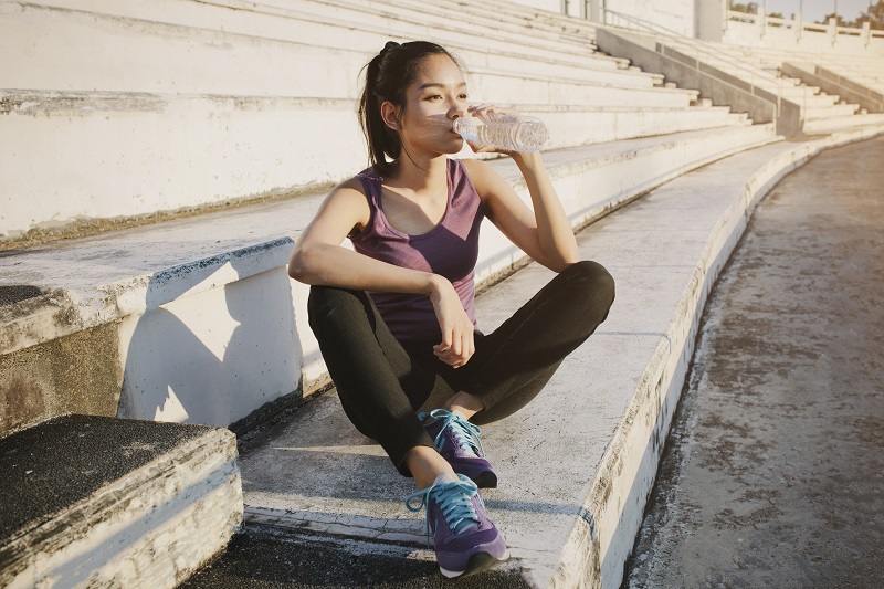 Làm gì để hỗ trợ việc chạy bộ sau bữa ăn?