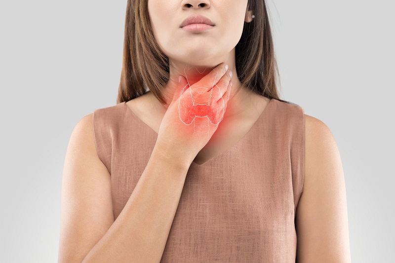 Ở giai đoạn muộn, u có thể lan đến các mô xung quanh, trở nên rắn chắc và ít di động hơn