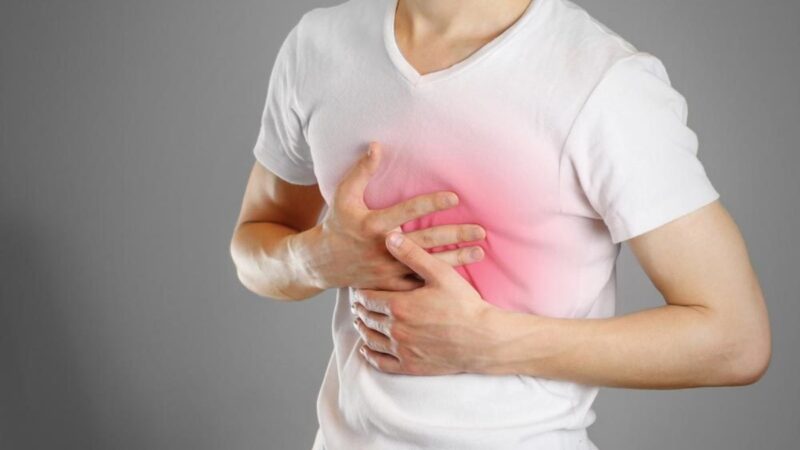 Nóng rát đau tức ngực thường do nguyên nhân từ bệnh đường tiêu hóa.