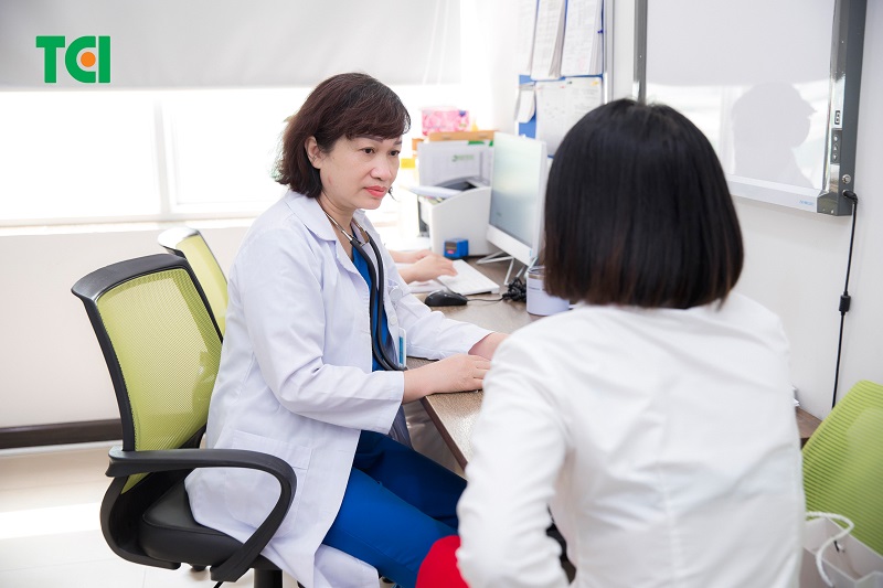 Điều trị thoái hóa cổ với bác sĩ chuyên khoa
