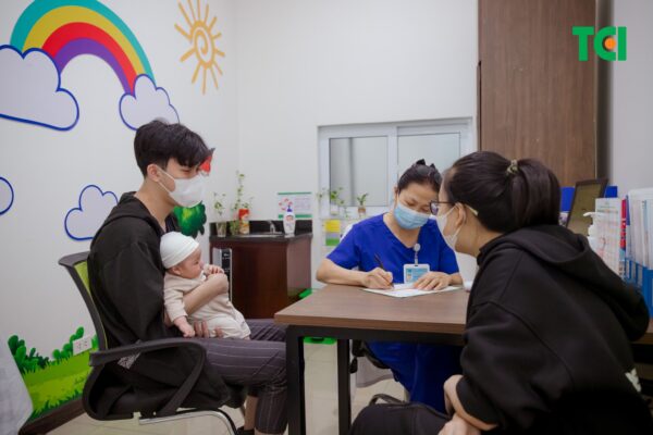 tiêm 6 trong 1 có cần tiêm viêm gan b